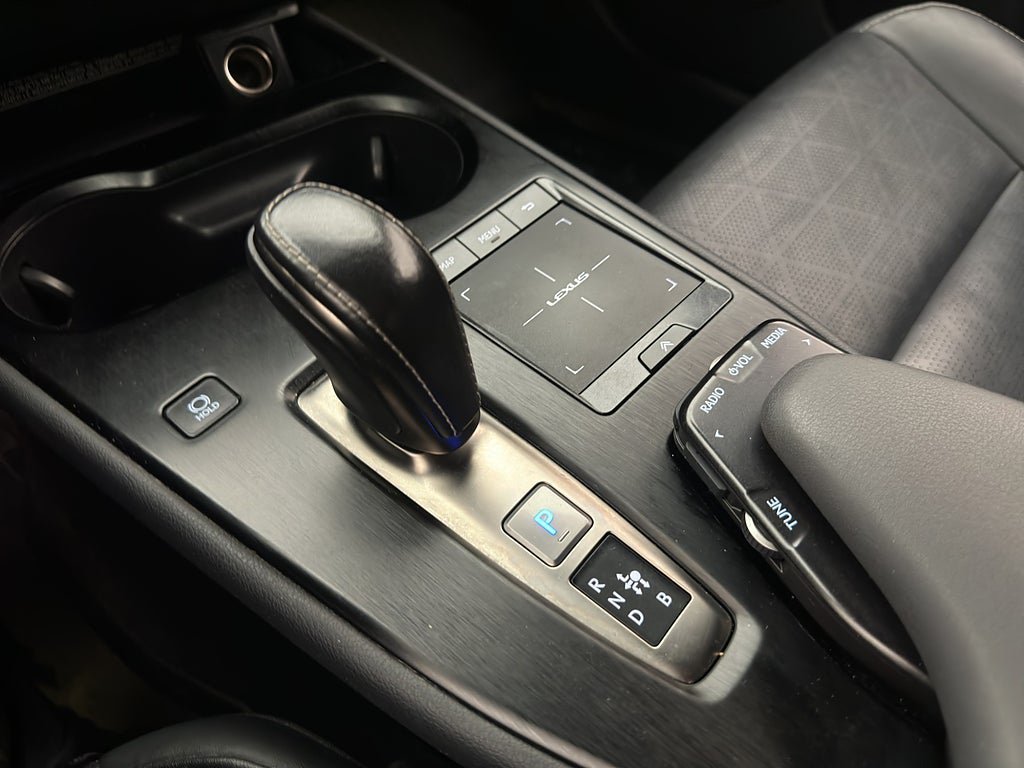 Vehicle Image 24