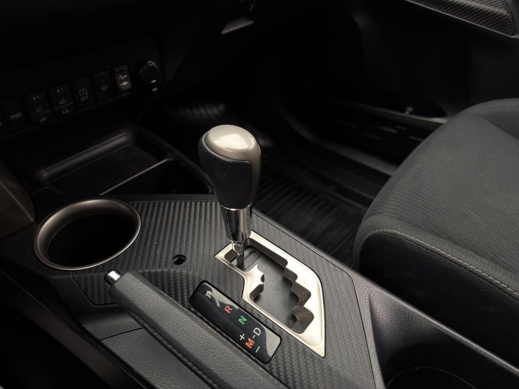 Vehicle Image 25