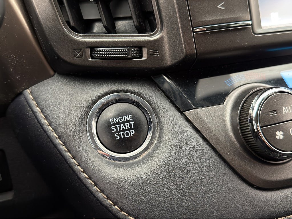 Vehicle Image 28