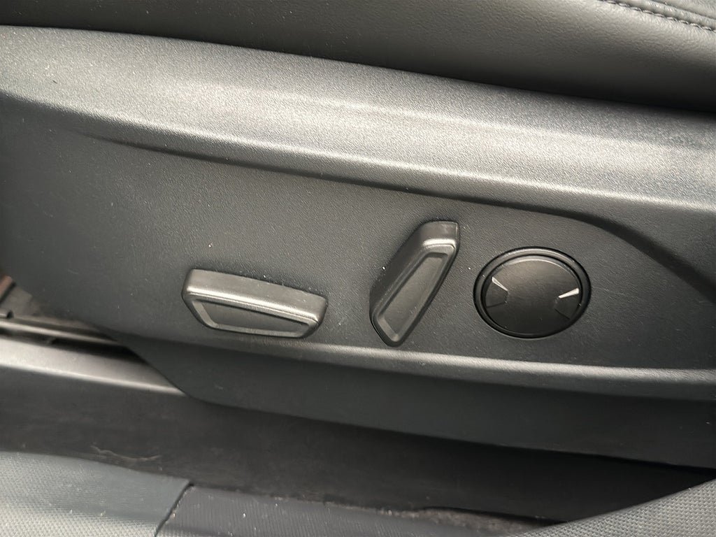 Vehicle Image 34