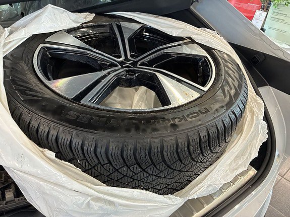Vehicle Image 19