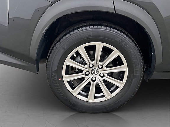 Vehicle Image 30
