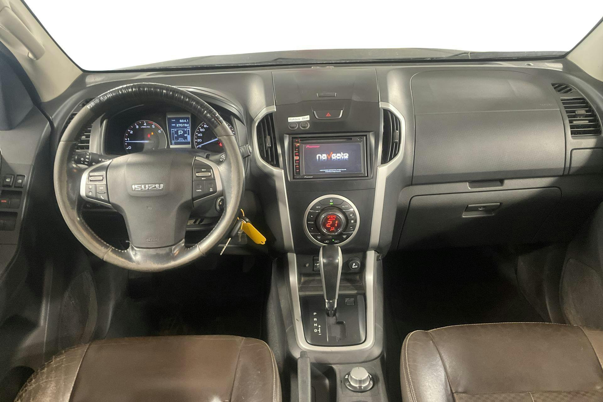 Vehicle Image 6