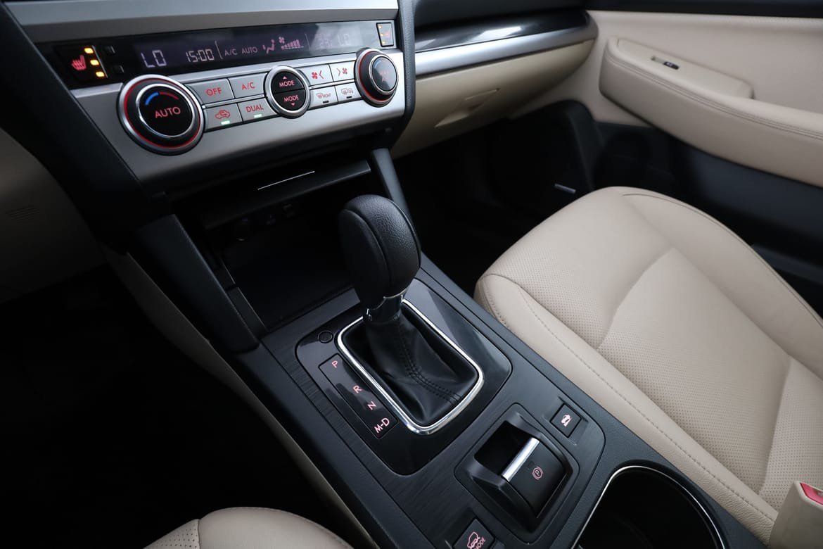 Vehicle Image 25