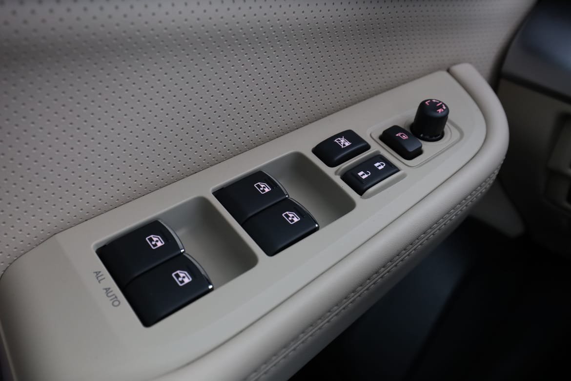Vehicle Image 38