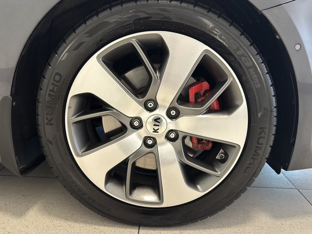 Vehicle Image 15