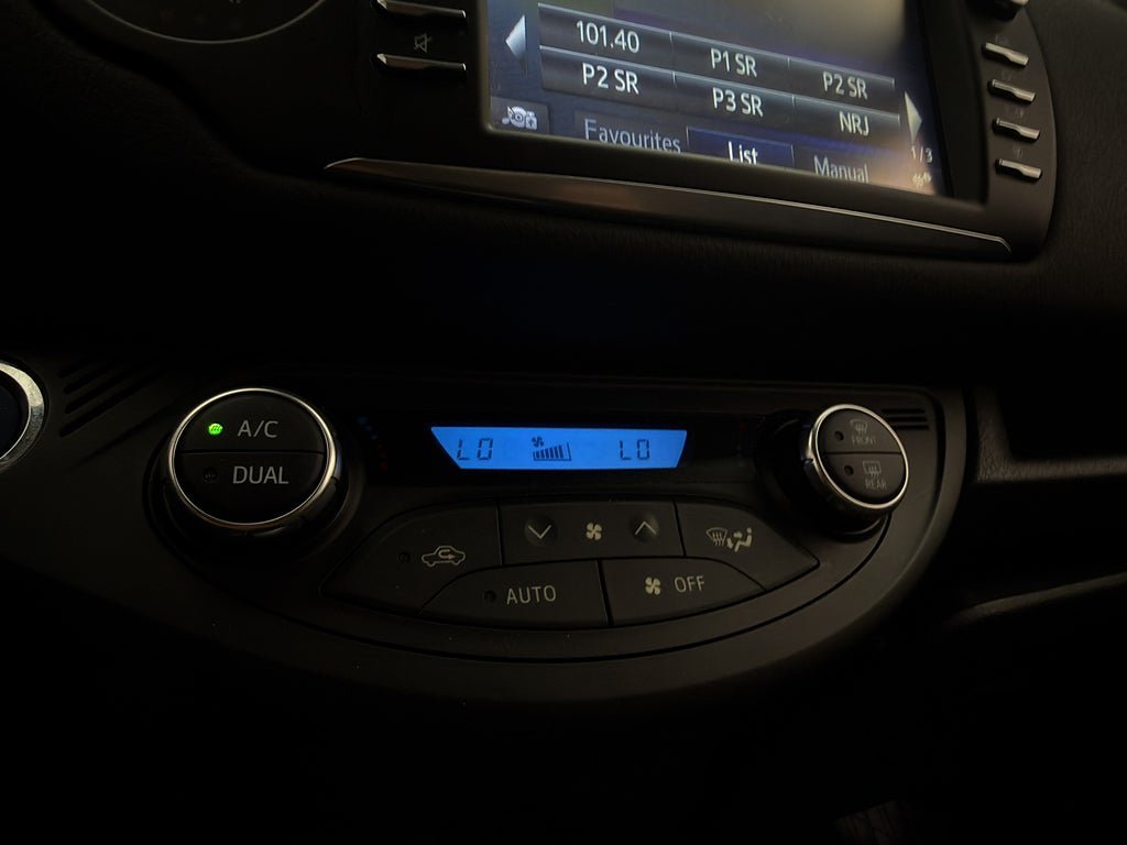 Vehicle Image 22