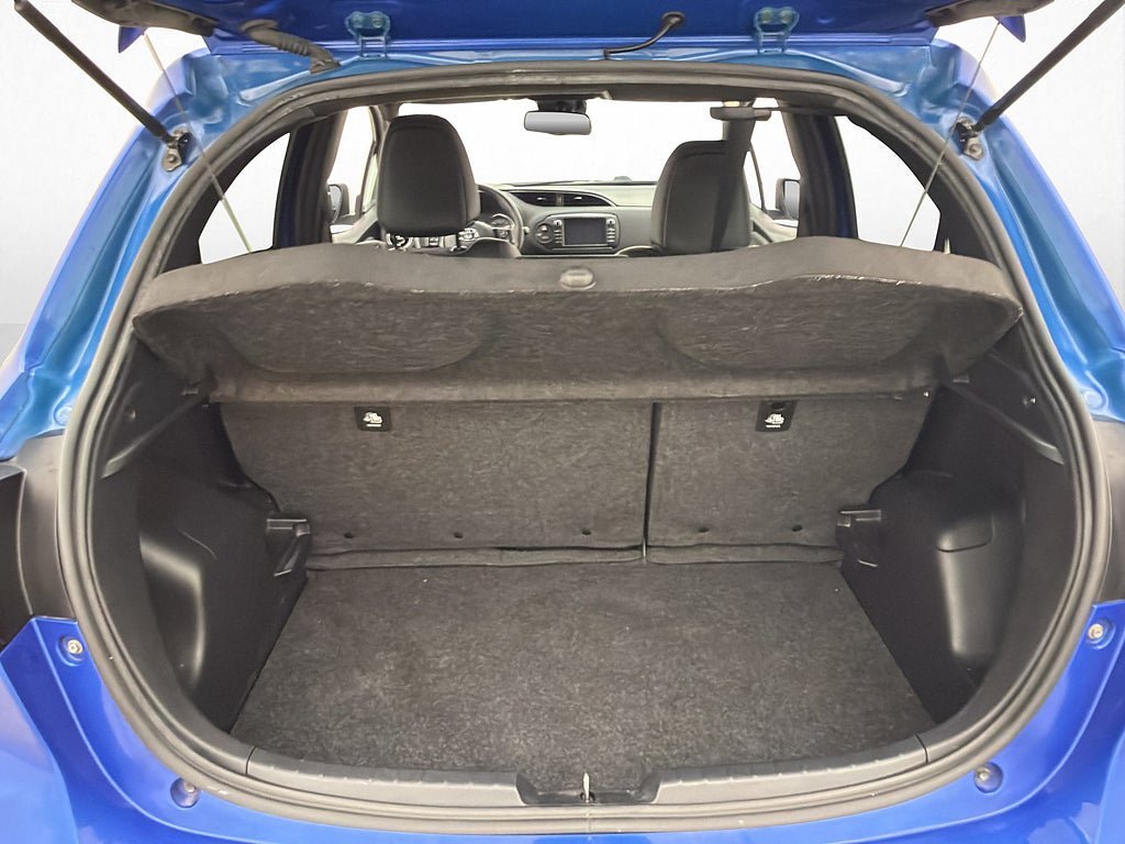 Vehicle Image 23