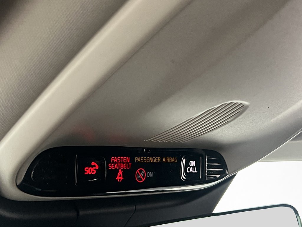 Vehicle Image 24