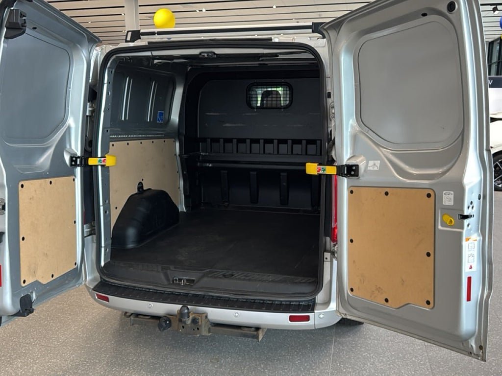 Vehicle Image 15