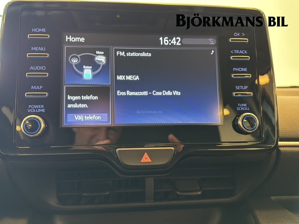 Vehicle Image 11