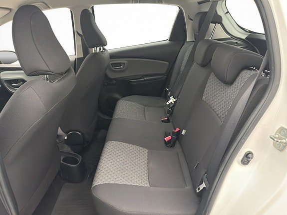 Vehicle Image 17