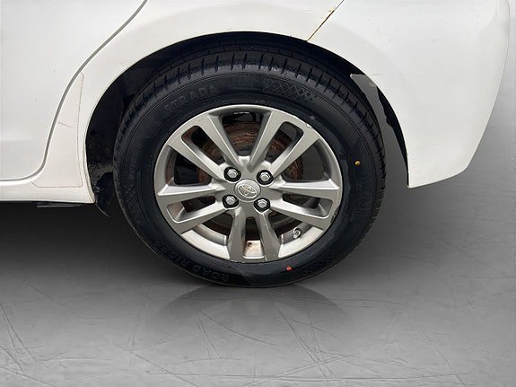Vehicle Image 20