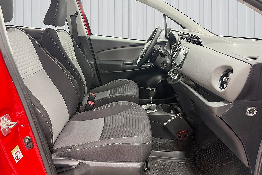 Vehicle Image 17
