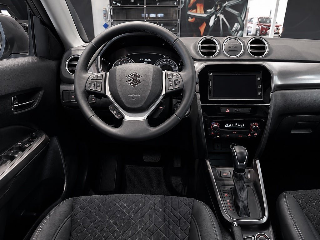 Vehicle Image 6