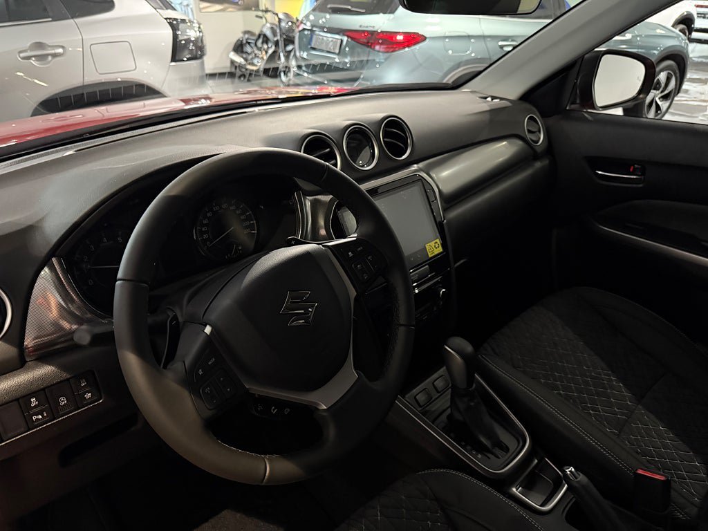Vehicle Image 6