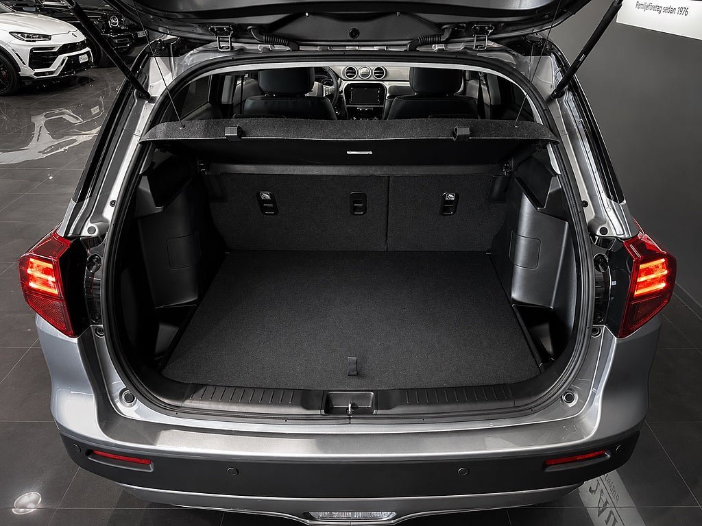 Vehicle Image 9