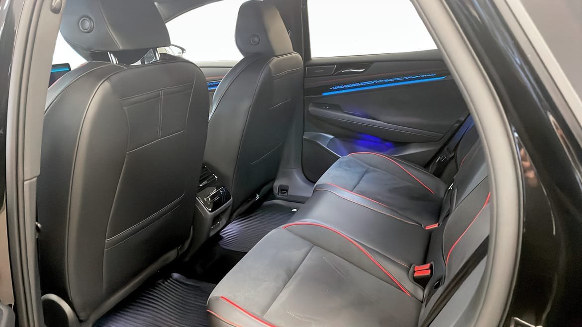 Vehicle Image 11