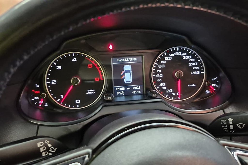 Vehicle Image 14