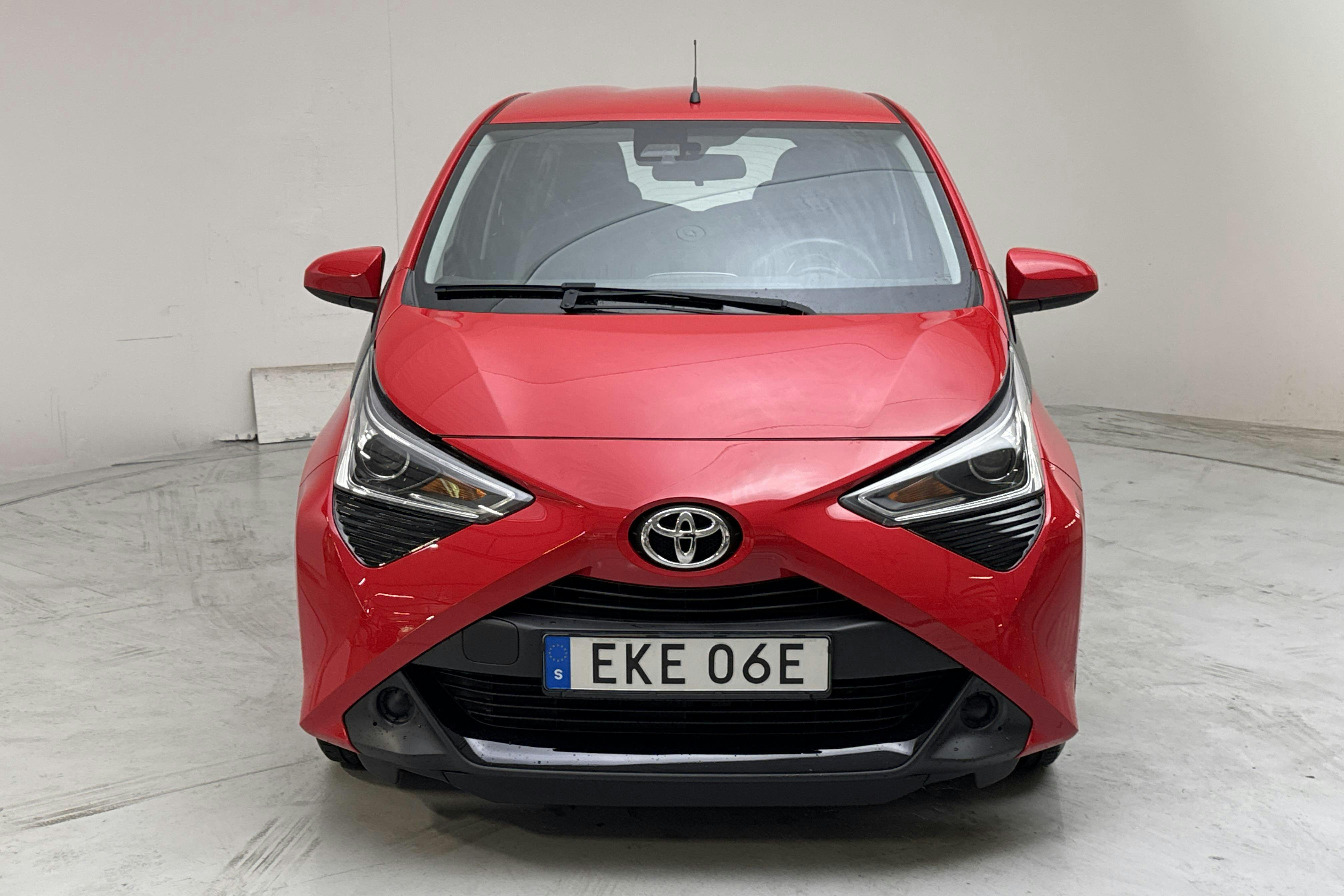 Vehicle Image 4