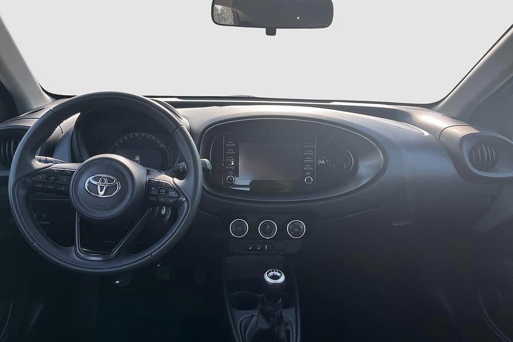 Vehicle Image 11