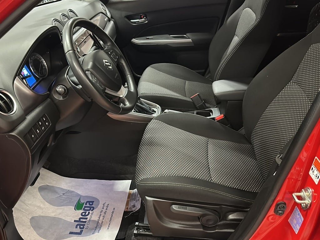 Vehicle Image 10