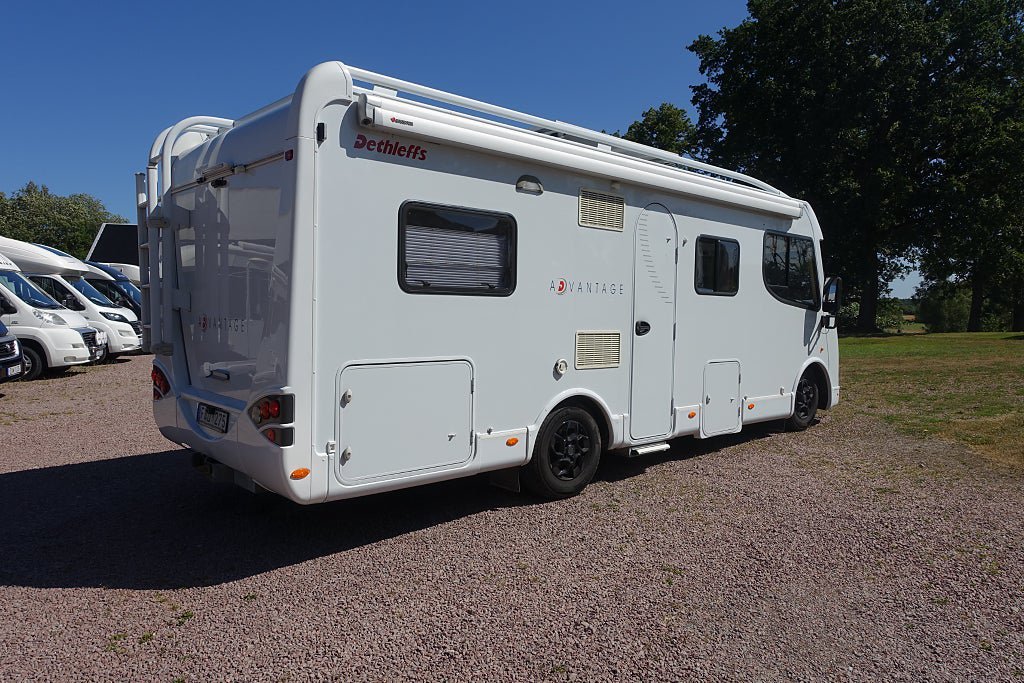 Vehicle Image 30