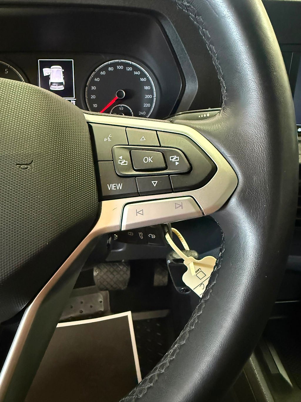 Vehicle Image 23