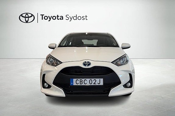 Vehicle Image 6