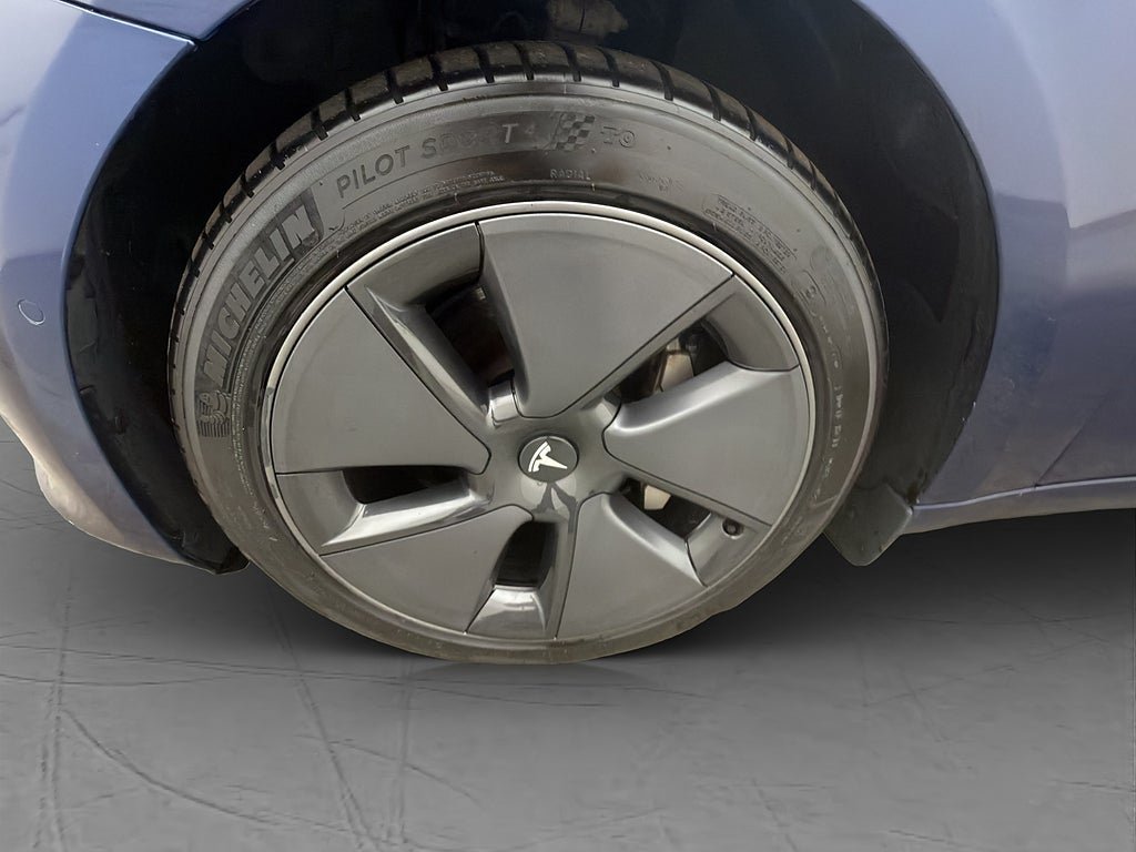 Vehicle Image 27