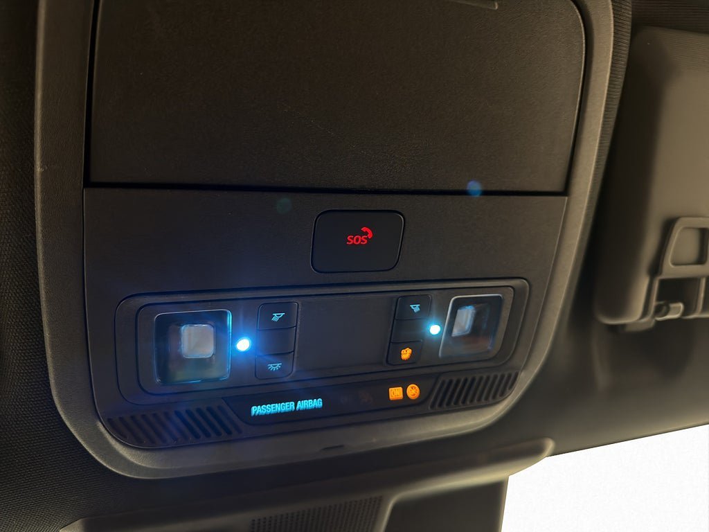 Vehicle Image 32