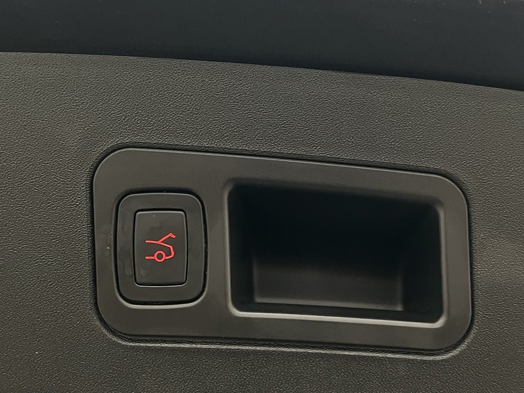 Vehicle Image 28