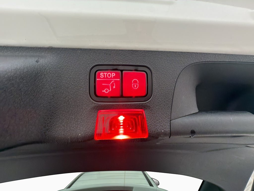 Vehicle Image 28