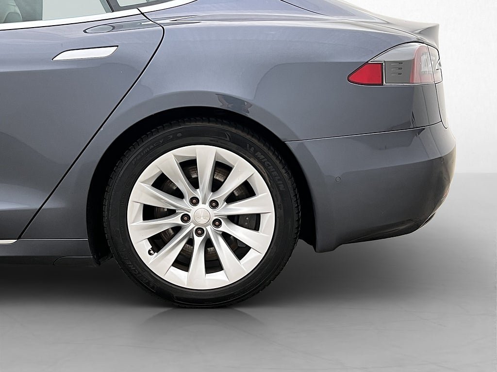 Vehicle Image 30