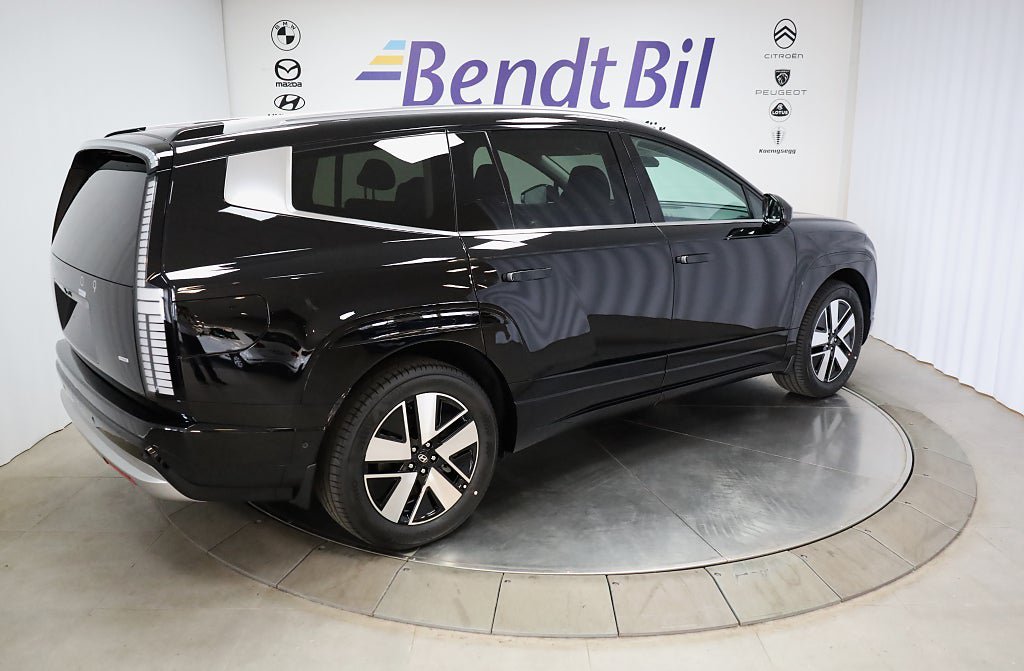 Vehicle Image 15