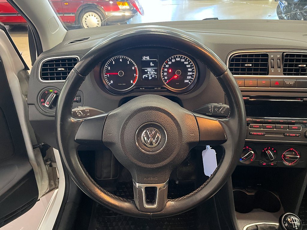 Vehicle Image 10
