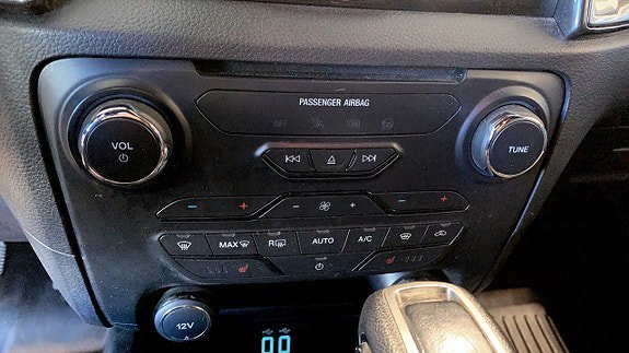 Vehicle Image 17