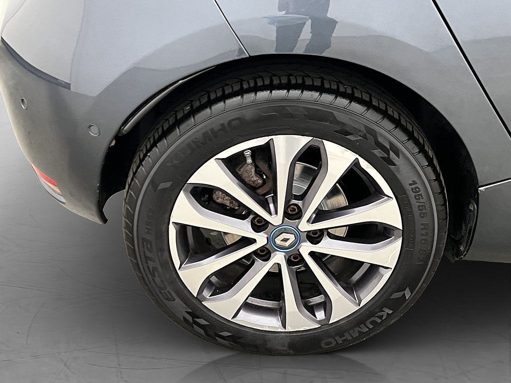 Vehicle Image 30