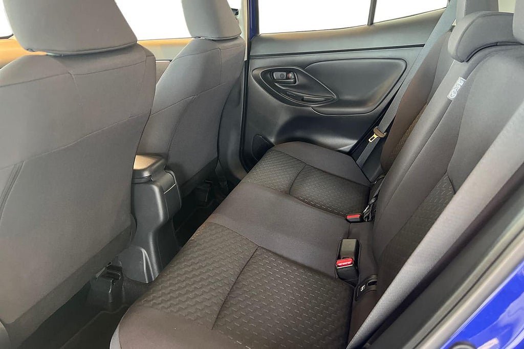 Vehicle Image 11