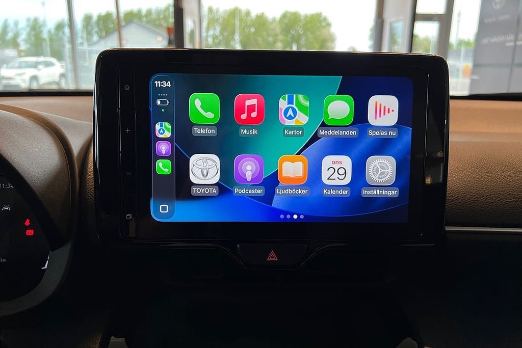 Vehicle Image 13
