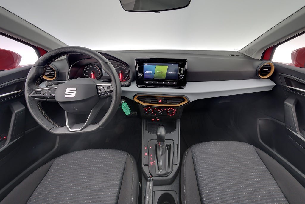 Vehicle Image 12