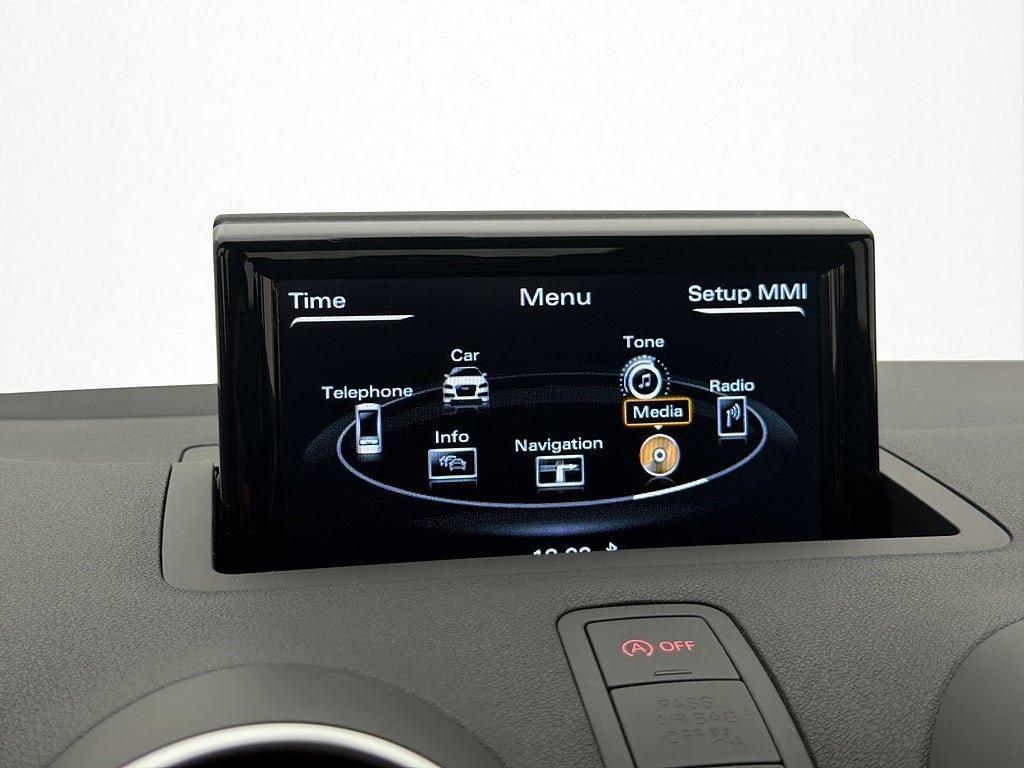 Vehicle Image 18