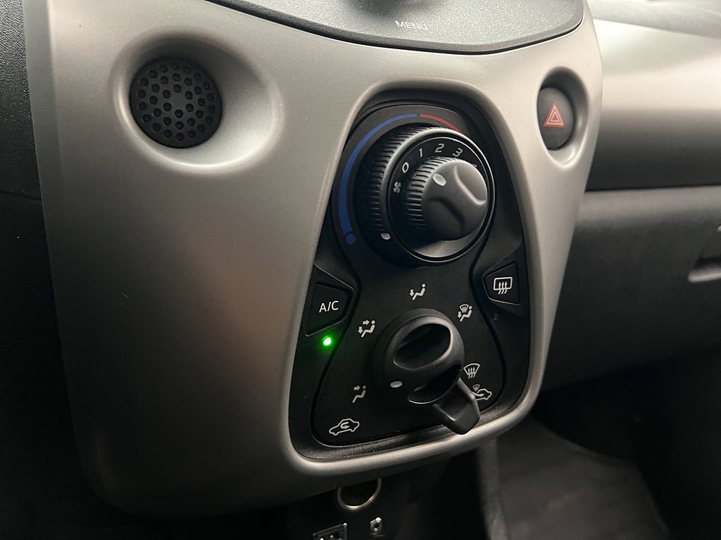 Vehicle Image 17