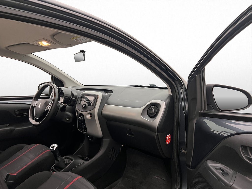Vehicle Image 19