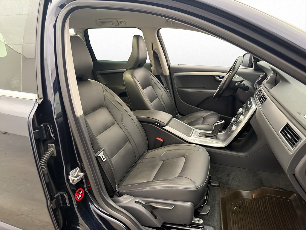 Vehicle Image 28