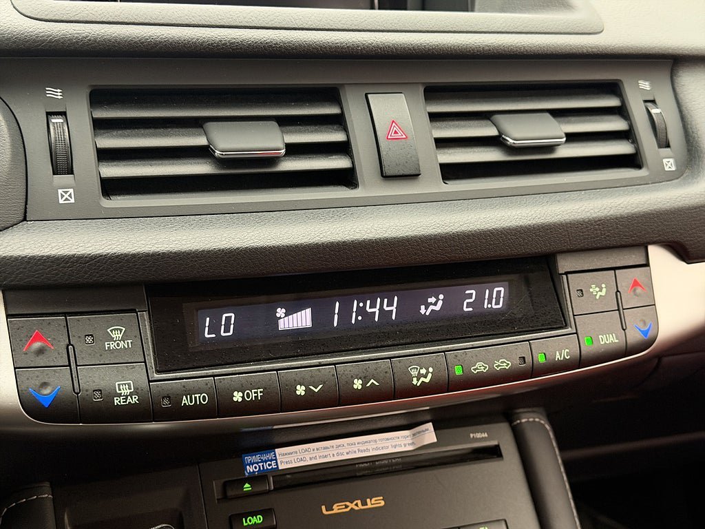 Vehicle Image 24