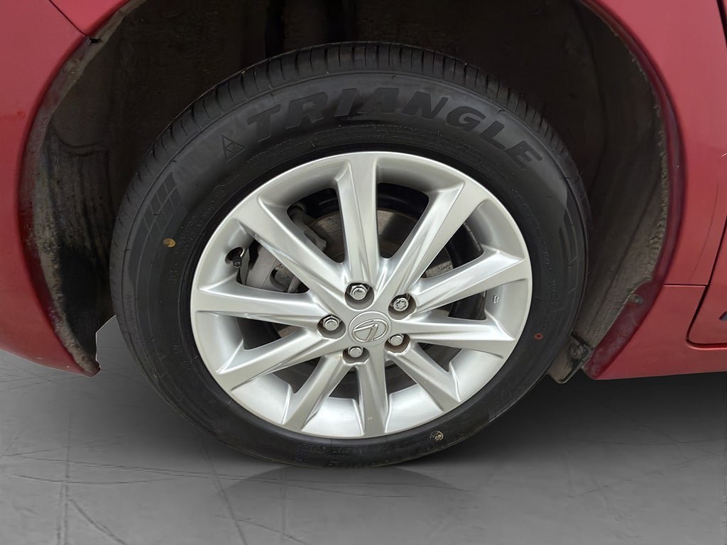 Vehicle Image 33
