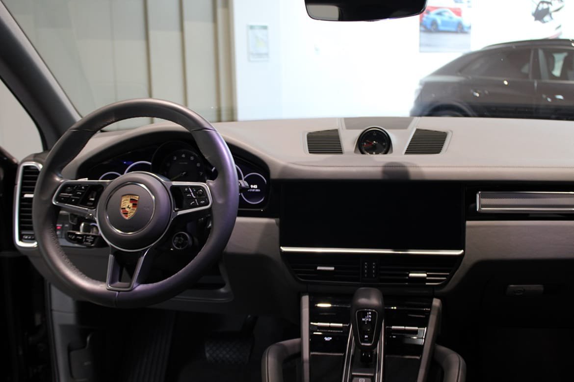 Vehicle Image 13
