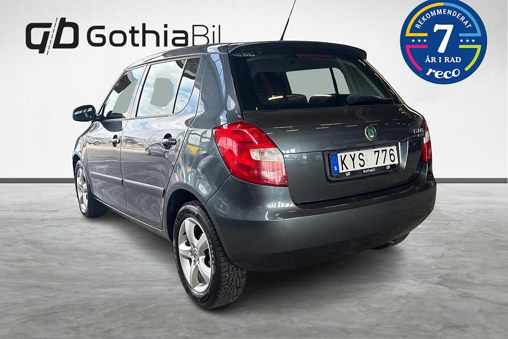 Vehicle Image 7