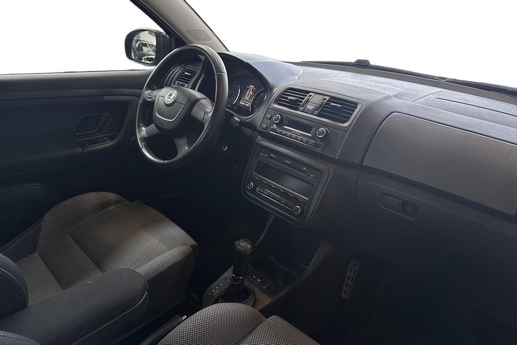 Vehicle Image 15